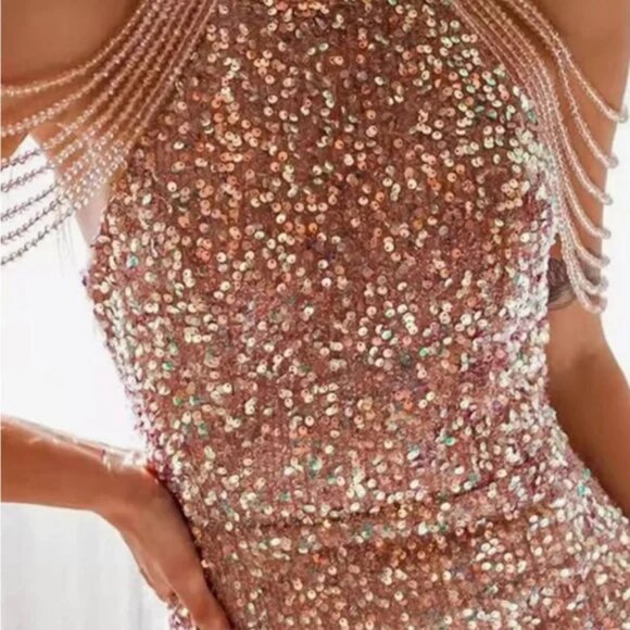 NWT Stunner Kiera Sequin Embellished Cocktail Dress - Picture 2 of 9